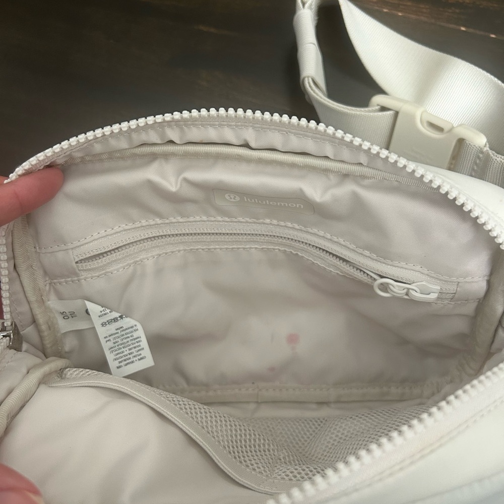Lululemon Athletica White Belt Bag - Picture 3 of 3